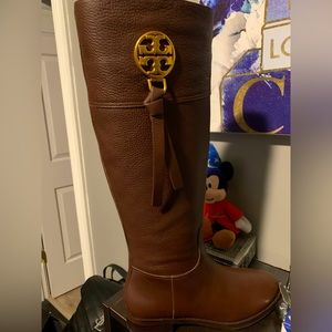 NIB Tory Burch Chelsea Tassel Tall Boots!
